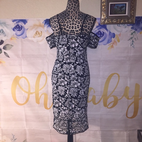 NWT Romeo + Juliet Couture cold shoulder dress - Picture 11 of 16